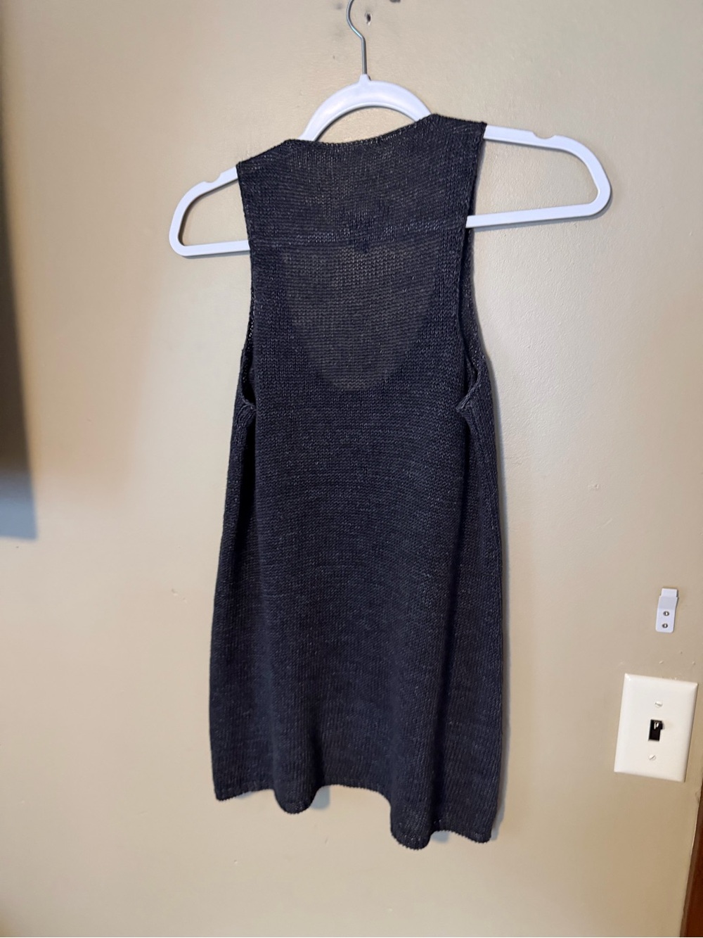 Vince 100% Linen Knit Scoop Neck Knit Tank - Picture 4 of 7